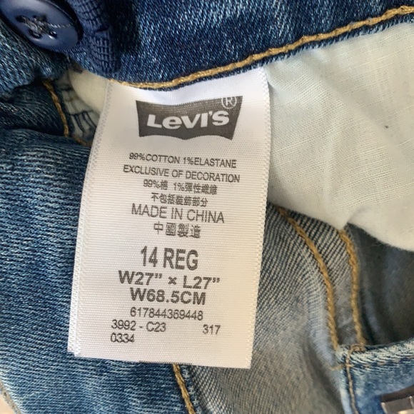 Levis Jeans - Picture 5 of 5